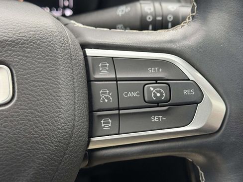 Used 2022 Jeep Compass High Altitude AWD/4WD image 21