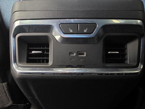 Used 2024 Chevrolet Silverado 1500 High Country w/ High Country Premium Package AWD/4WD image 32