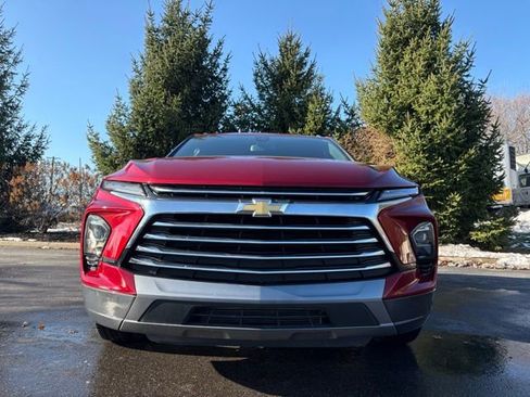 Used 2023 Chevrolet Blazer Premier w/ Enhanced Convenience Package image 11