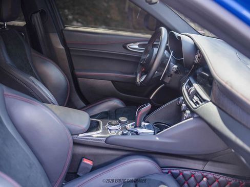 Used 2020 Alfa Romeo Giulia Quadrifoglio w/ Nero Edizione image 34