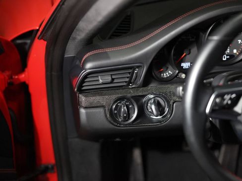Used 2019 Porsche 911 Carrera 4 AWD/4WD image 31