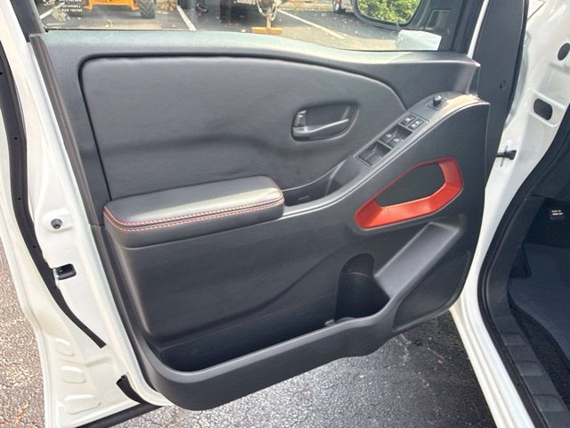 Used 2026 Nissan Frontier PRO-4X AWD/4WD image 16