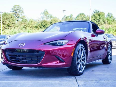 Used 2023 MAZDA MX-5 Miata Grand Touring image 4