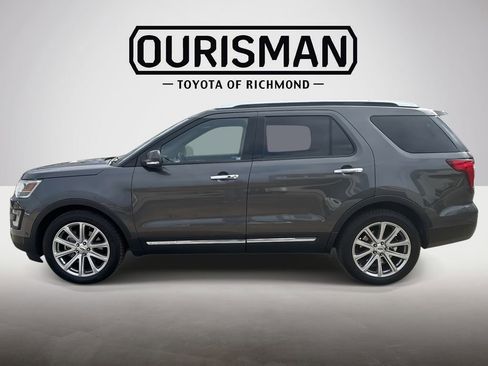 Used 2017 Ford Explorer Limited w/ Equipment Group 301A image 4