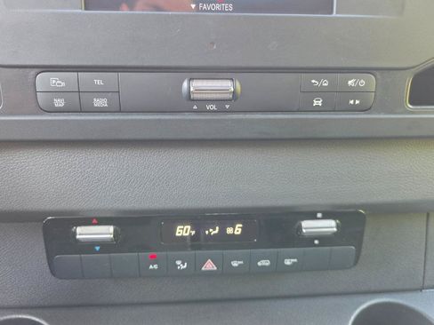 Used 2020 Mercedes-Benz Sprinter 2500 image 31