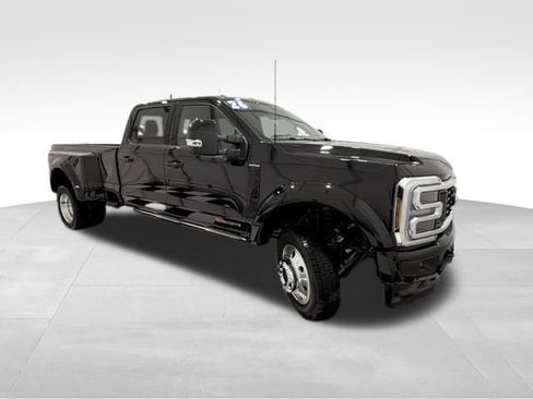 Used 2026 Ford F450 Platinum w/ FX4 Off-Road Package image 7