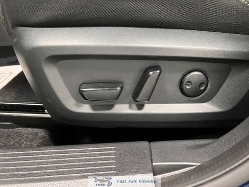Used 2025 Nissan Rogue SV AWD/4WD image 25