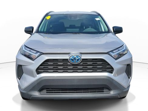 Used 2024 Toyota RAV4 LE AWD/4WD image 2