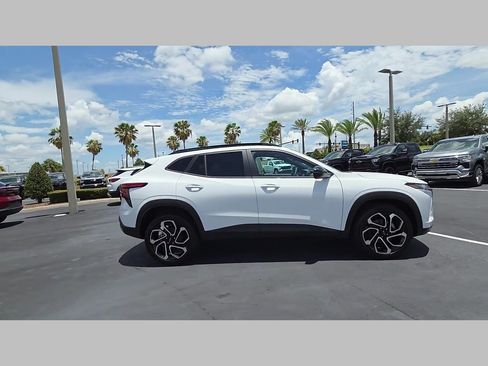 New 2026 Chevrolet Trax RS w/ Driver Confidence Package FWD image 16