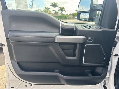 Used 2019 Ford F350 Platinum w/ Platinum Ultimate Package AWD/4WD image 21