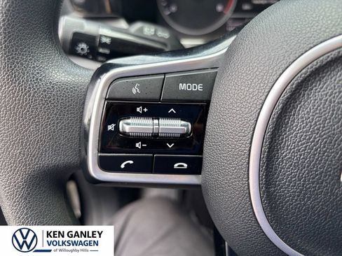 Used 2022 Kia Sorento LX AWD/4WD image 21