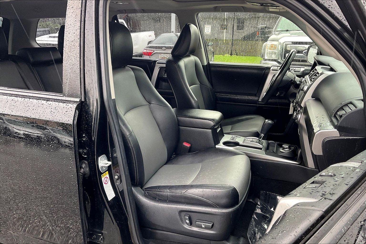 Used 2016 Toyota 4Runner SR5 Premium AWD/4WD image 9