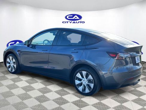 Used 2023 Tesla Model Y Long Range image 6