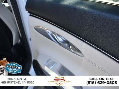 Used 2022 Genesis GV70 2.5T AWD/4WD image 27