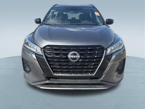 Used 2024 Nissan Kicks SR image 3