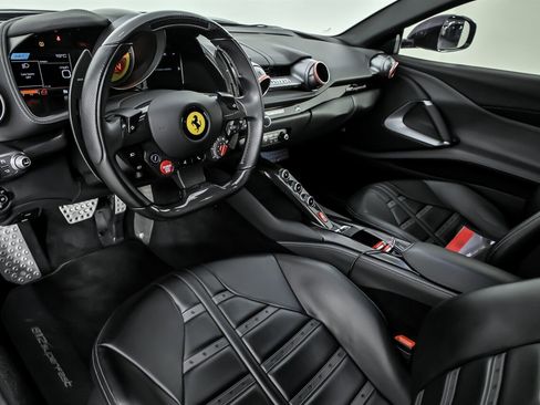 Used 2019 Ferrari 812 Superfast image 21