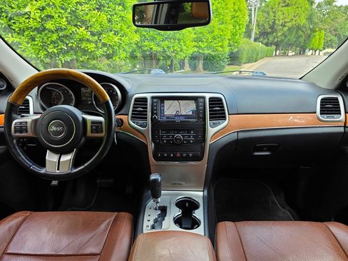 Used 2013 Jeep Grand Cherokee Overland AWD/4WD image 14