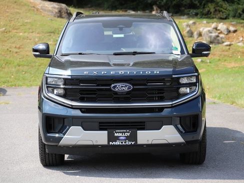 Certified 2025 Ford Expedition Platinum w/ Driver's Package image 5