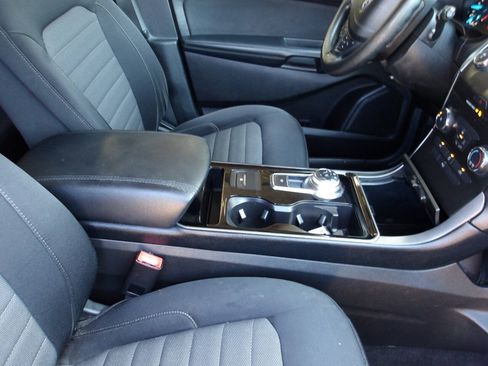 Used 2019 Ford Edge SE AWD/4WD image 17