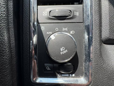Used 2017 RAM 1500 Laramie AWD/4WD image 19