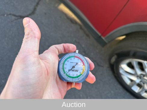 Used 2020 Chevrolet Traverse LT image 21