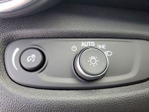 New 2026 Chevrolet Trax RS image 22