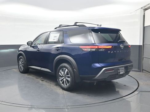 New 2026 Nissan Pathfinder SL image 5