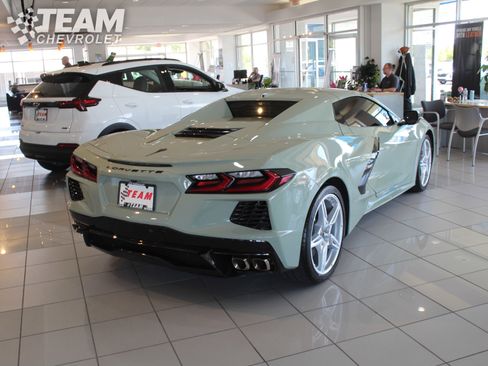 Used 2024 Chevrolet Corvette Stingray Convertible w/ 1LT RWD image 6