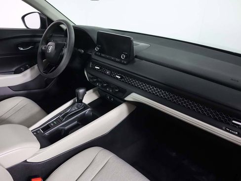 Used 2023 Honda Accord EX image 27