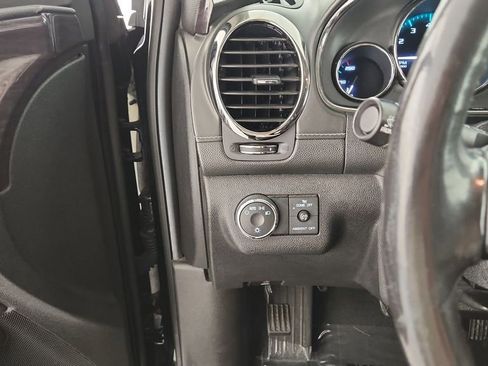 Used 2017 Buick Enclave Leather image 23