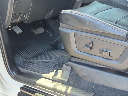 Used 2023 RAM 3500 Laramie AWD/4WD image 17