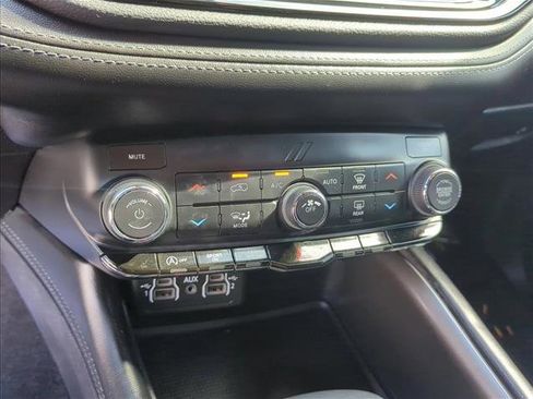 Used 2021 Dodge Durango SXT RWD image 22