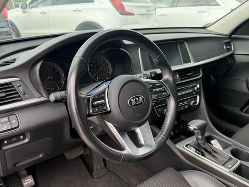 Used 2019 Kia Optima S w/ S Panoramic Sunroof Package image 7