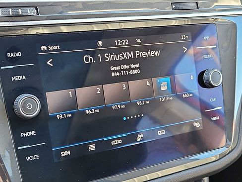 Used 2022 Volkswagen Tiguan SE w/ Panoramic Sunroof Package image 14