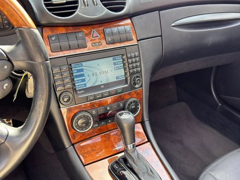 Used 2007 Mercedes-Benz CLK 350 Cabriolet image 19