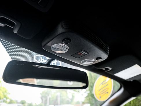 Used 2019 Ford Mustang Shelby GT350 w/ Technology Package RWD image 27