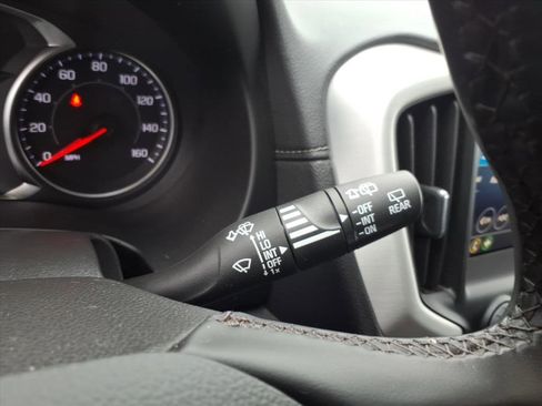 Used 2024 GMC Terrain SLT image 22