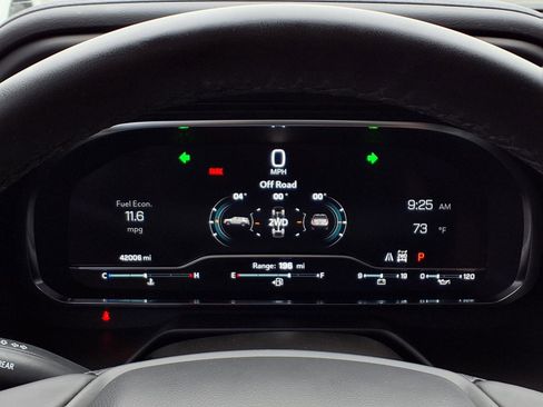 Used 2024 Chevrolet Tahoe Z71 w/ Luxury Package image 20