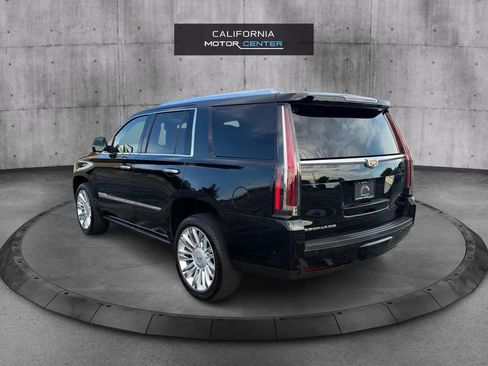 Used 2017 Cadillac Escalade Platinum AWD/4WD image 7