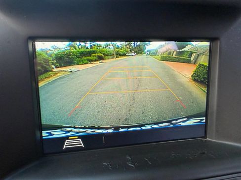 Used 2018 GMC Terrain SLE FWD image 34