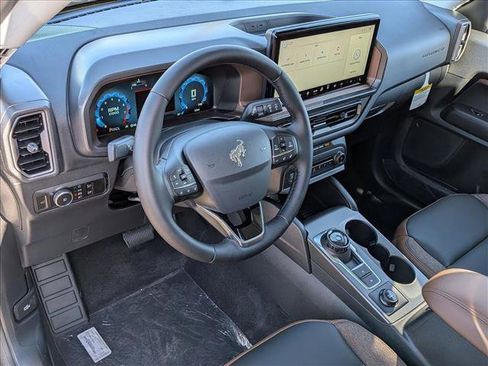 New 2025 Ford Bronco Sport Outer Banks image 3