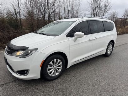 Used 2018 Chrysler Pacifica Touring-L