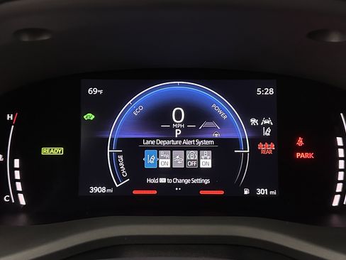 Used 2025 Toyota Camry LE image 18