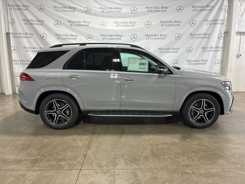 New 2026 Mercedes-Benz GLE 350 4MATIC image 3