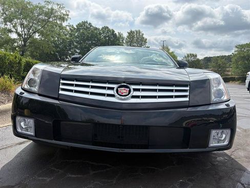 Used 2005 Cadillac XLR RWD image 4