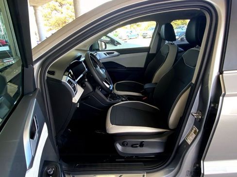 New 2026 Volkswagen Taos SE AWD/4WD image 31