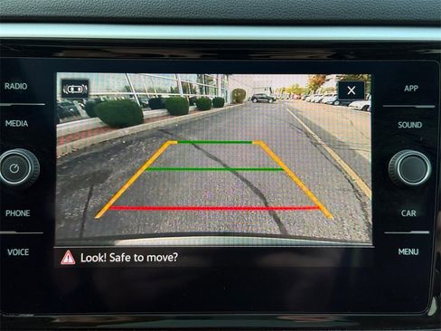 Used 2022 Volkswagen Atlas SE w/ Panoramic Sunroof Package image 19