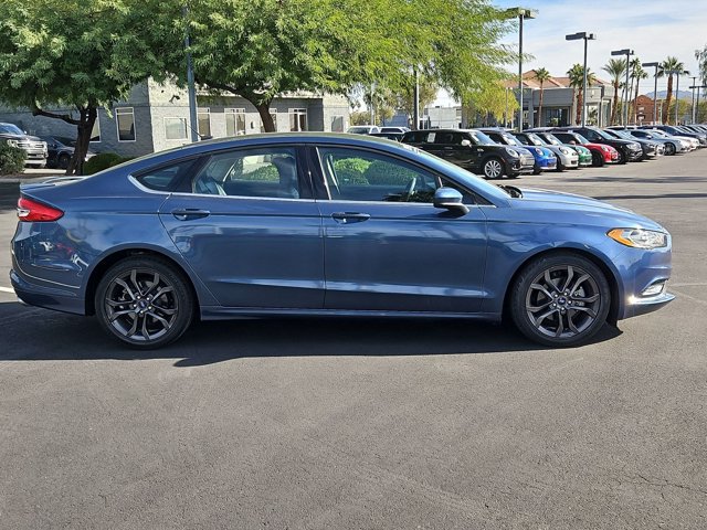 Used 2018 Ford Fusion SE w/ Equipment Group 201A FWD image 4