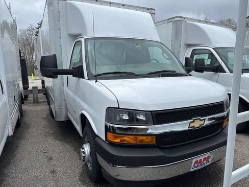 New 2024 Chevrolet Express 3500 w/ Power Convenience Package RWD image 3