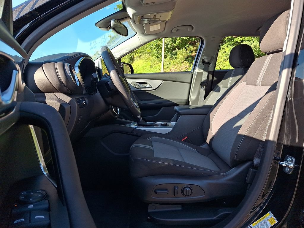 Used 2024 Chevrolet Blazer LT w/ Convenience Package FWD image 13